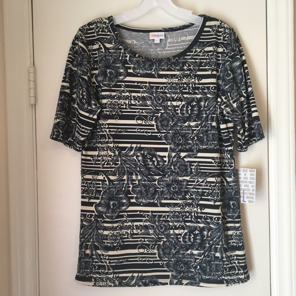 2/$7 Lularoe Gigi Navy Floral Top